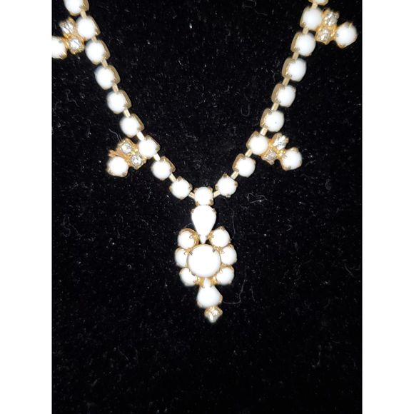 A Costume Jewelry Necklace Vintage Milk Glass Rhinestones Gold Tone Choker As-Is - Picture 2 of 12